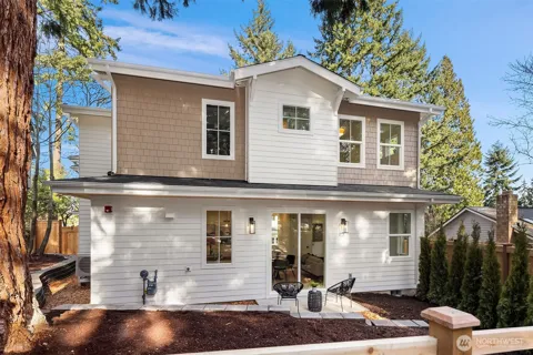 11810 NE 103rd Place