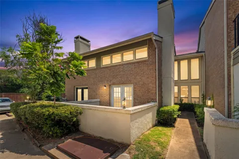 9623 Walnut Street #8102