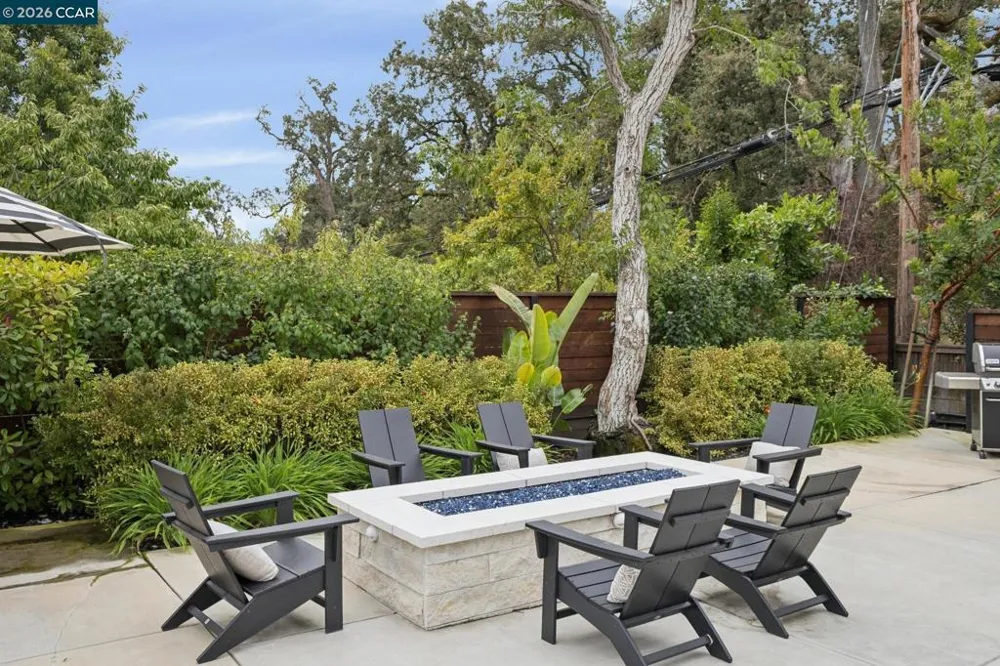 3646 Happy Valley Rd Lafayette, CA 94549