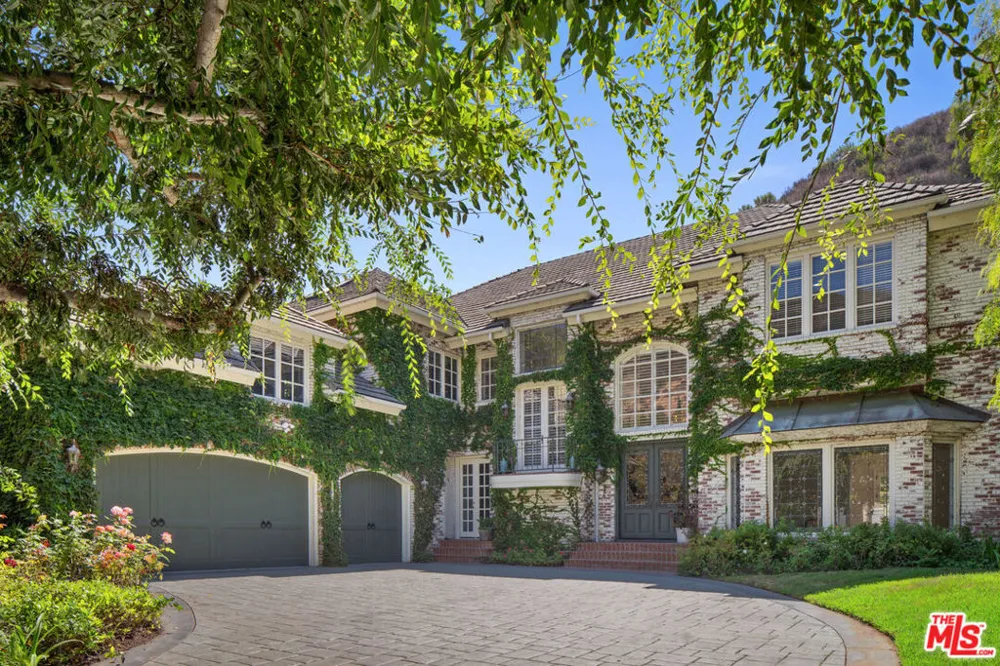 1481 Bienveneda Avenue Pacific Palisades, CA 90272