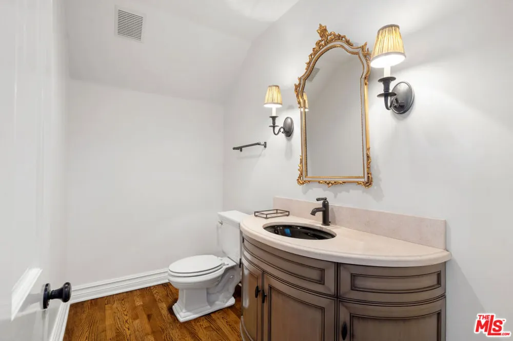 1481 Bienveneda Avenue Pacific Palisades, CA 90272