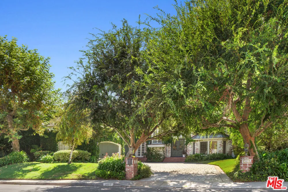 1481 Bienveneda Avenue Pacific Palisades, CA 90272