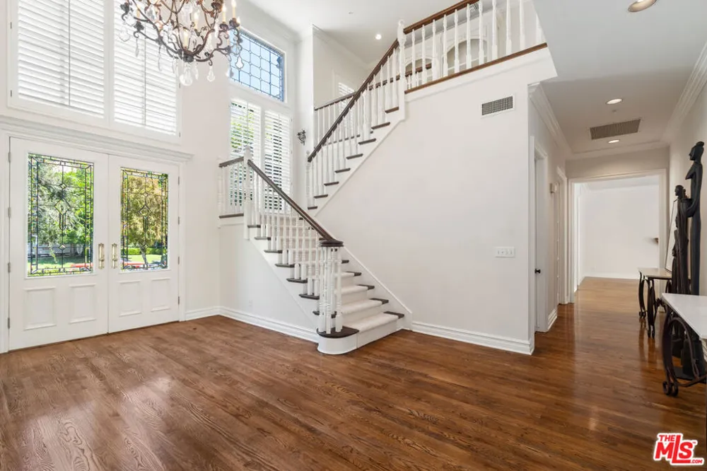 1481 Bienveneda Avenue Pacific Palisades, CA 90272