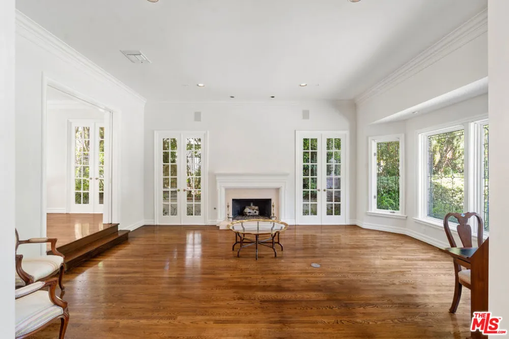 1481 Bienveneda Avenue Pacific Palisades, CA 90272