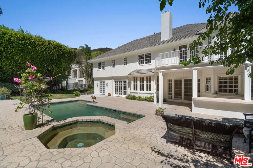 1481 Bienveneda Avenue Pacific Palisades, CA 90272