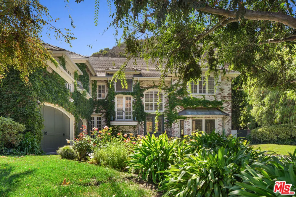 1481 Bienveneda Avenue Pacific Palisades, CA 90272
