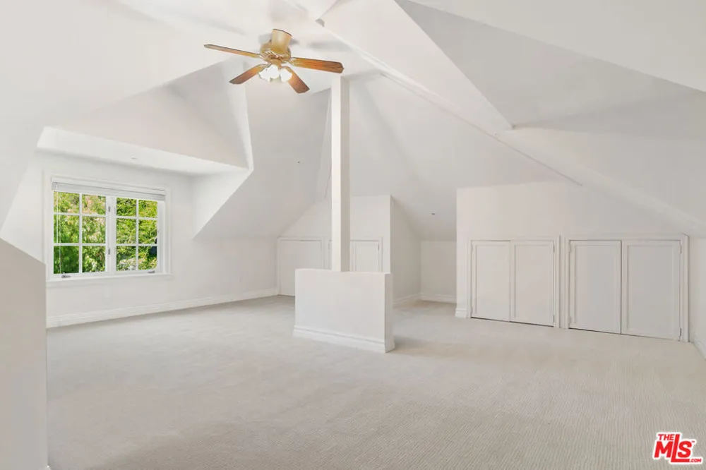 1481 Bienveneda Avenue Pacific Palisades, CA 90272