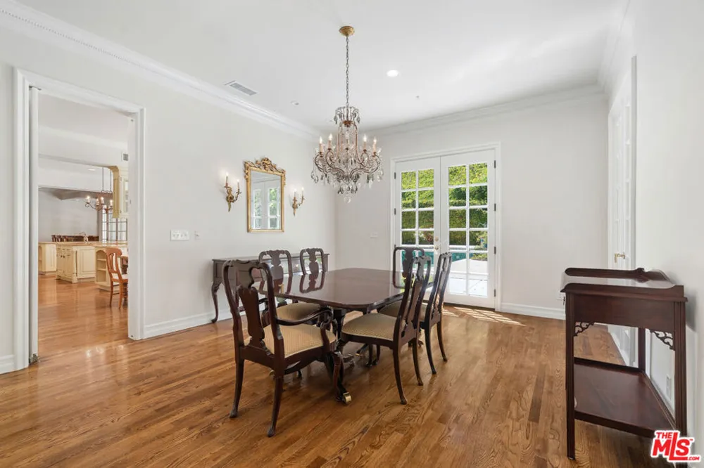 1481 Bienveneda Avenue Pacific Palisades, CA 90272