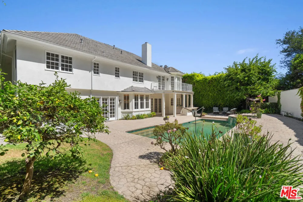 1481 Bienveneda Avenue Pacific Palisades, CA 90272