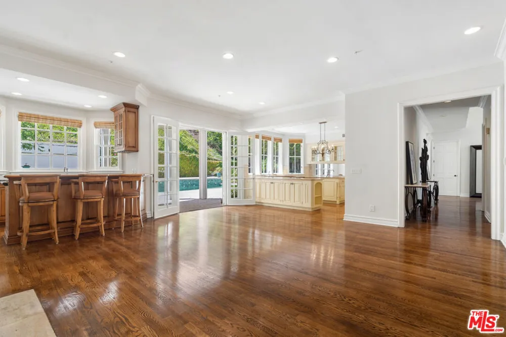 1481 Bienveneda Avenue Pacific Palisades, CA 90272