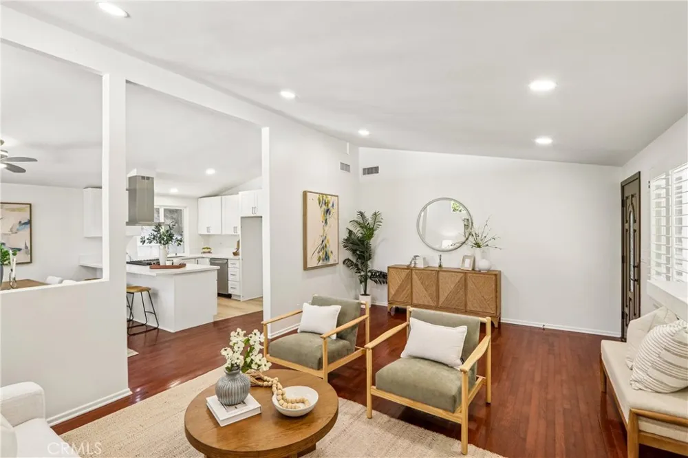 4548 La Granada Way La Canada Flintridge, CA 91011