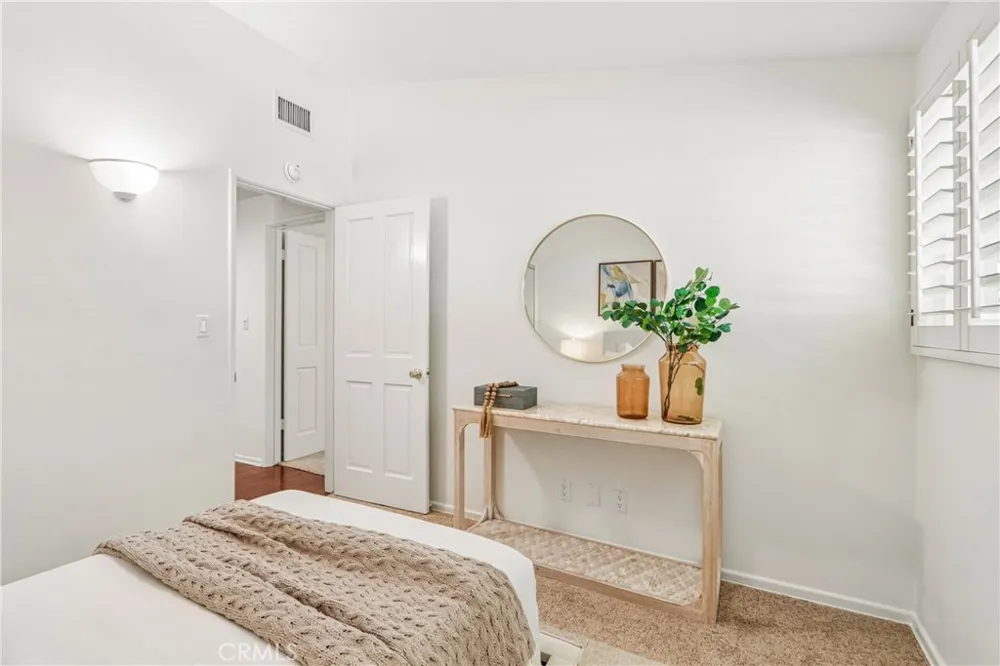 4548 La Granada Way La Canada Flintridge, CA 91011