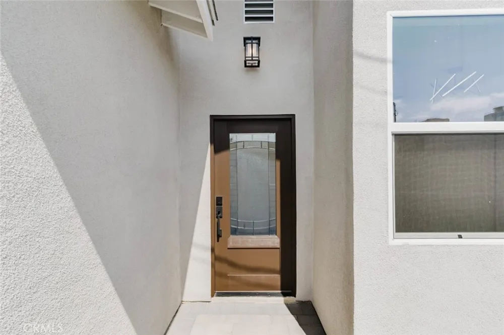 10405 Ruffner Avenue Granada Hills, CA 91344