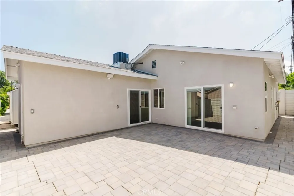 10405 Ruffner Avenue Granada Hills, CA 91344