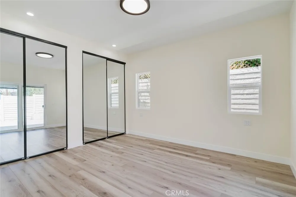 10405 Ruffner Avenue Granada Hills, CA 91344