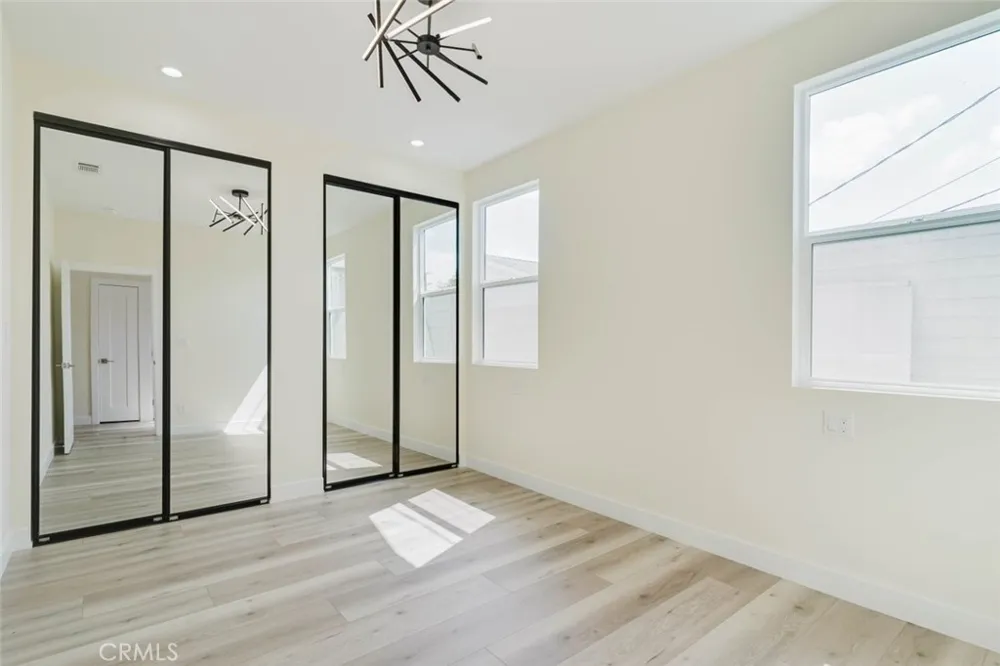 10405 Ruffner Avenue Granada Hills, CA 91344