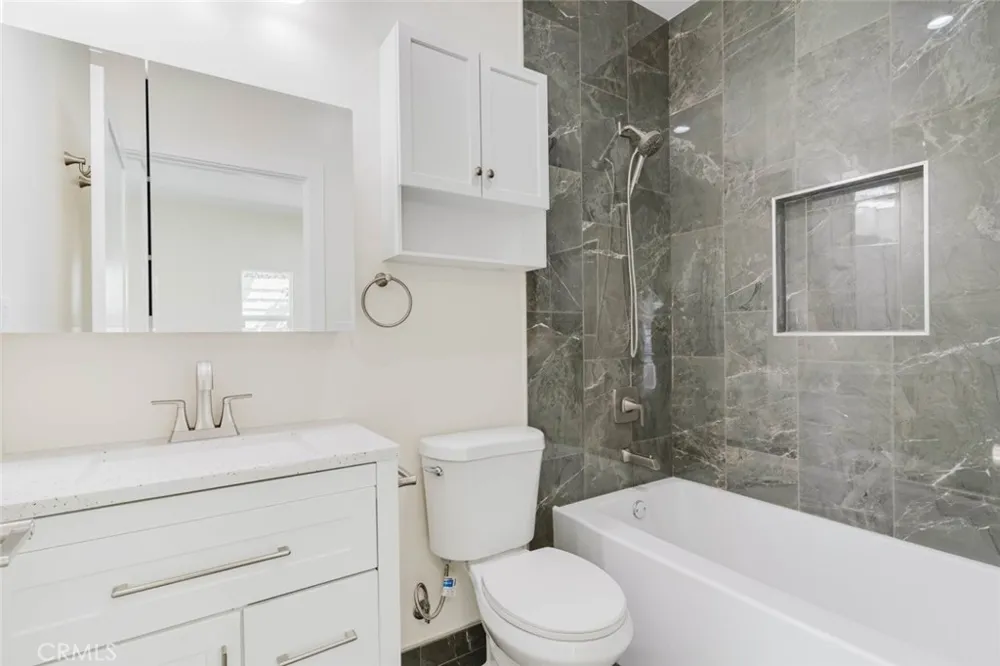 10405 Ruffner Avenue Granada Hills, CA 91344