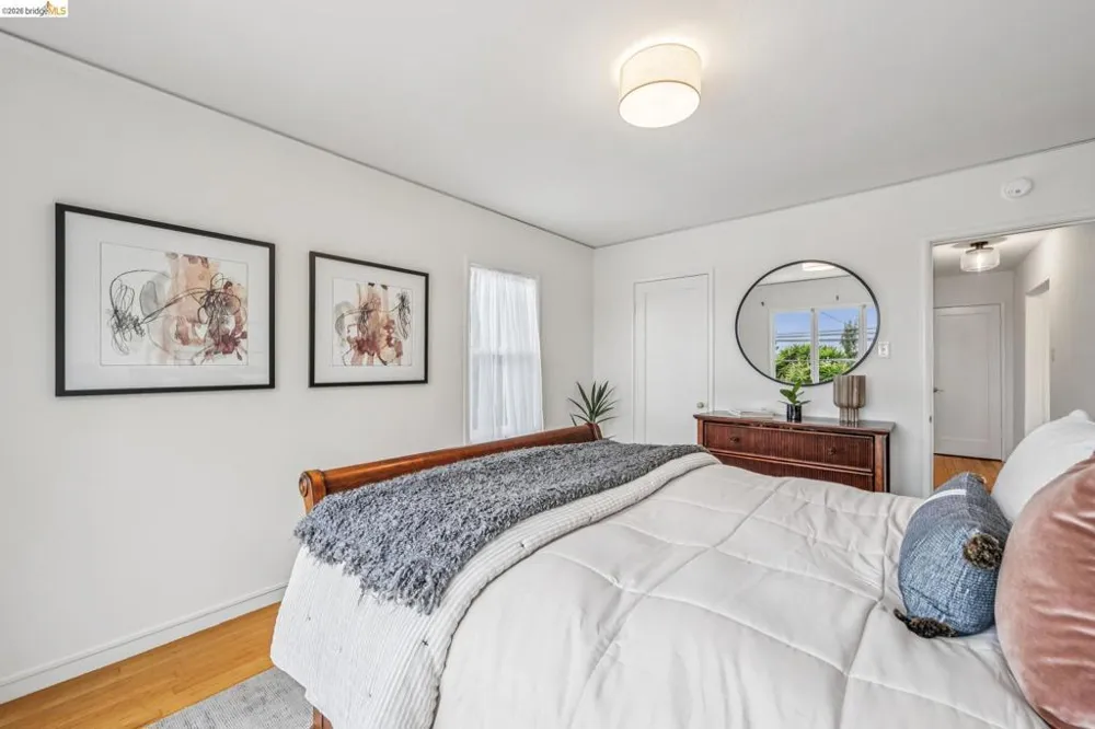 4737 Virginia Ave Oakland, CA 94619