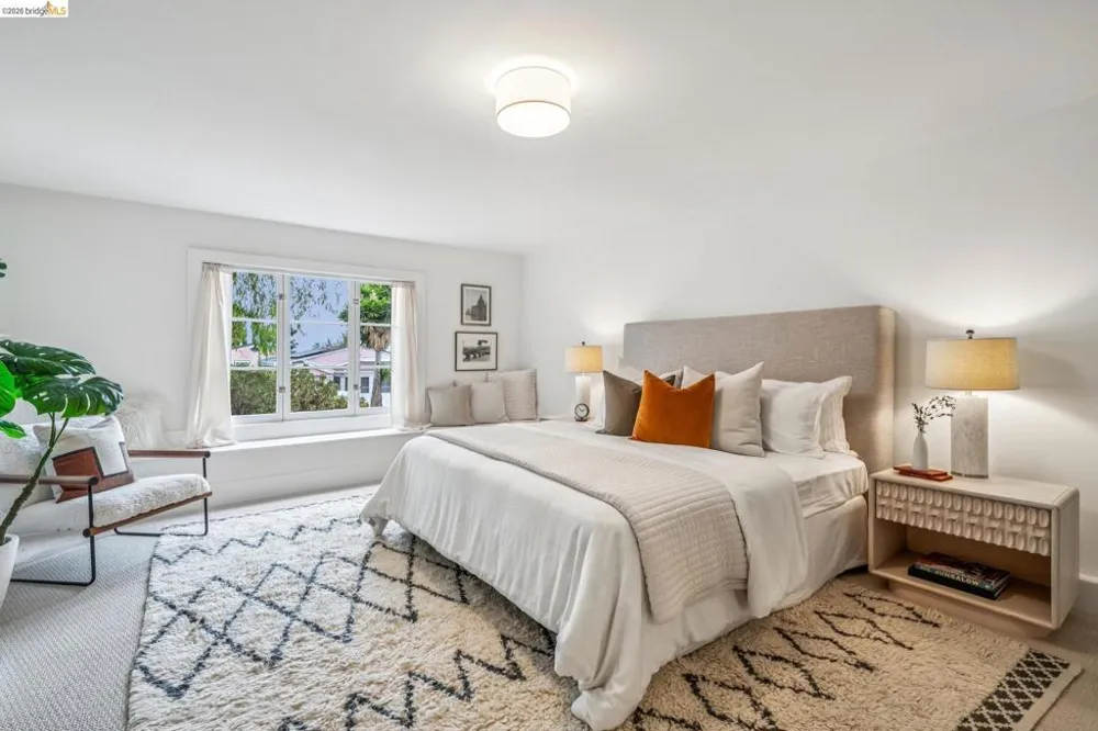 4737 Virginia Ave Oakland, CA 94619
