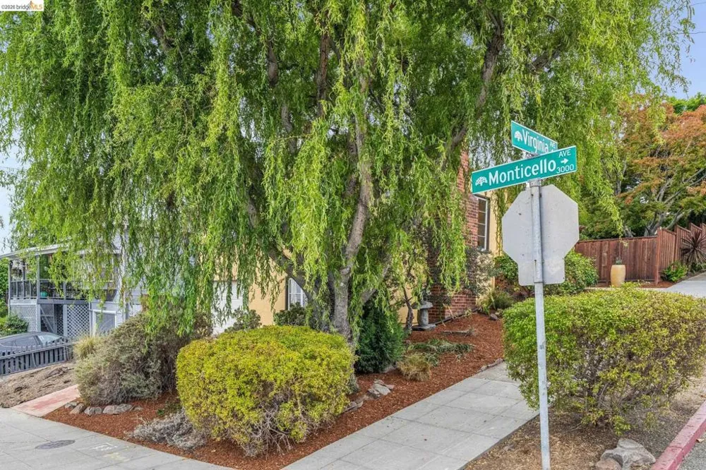 4737 Virginia Ave Oakland, CA 94619