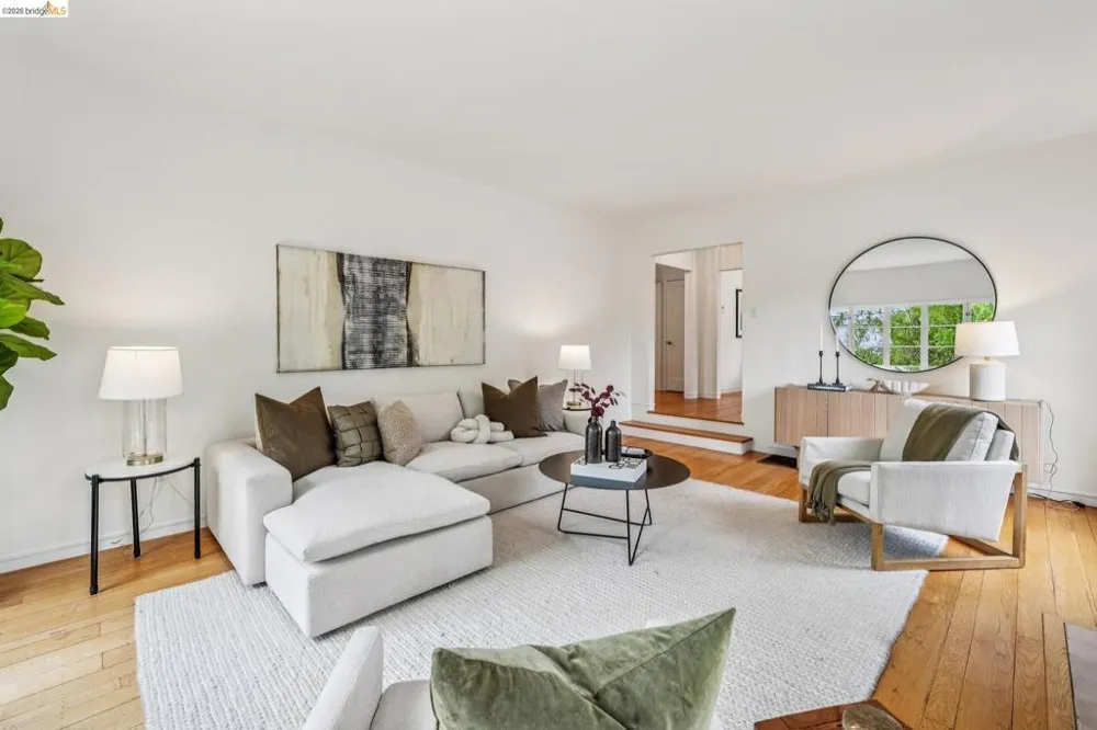 4737 Virginia Ave Oakland, CA 94619