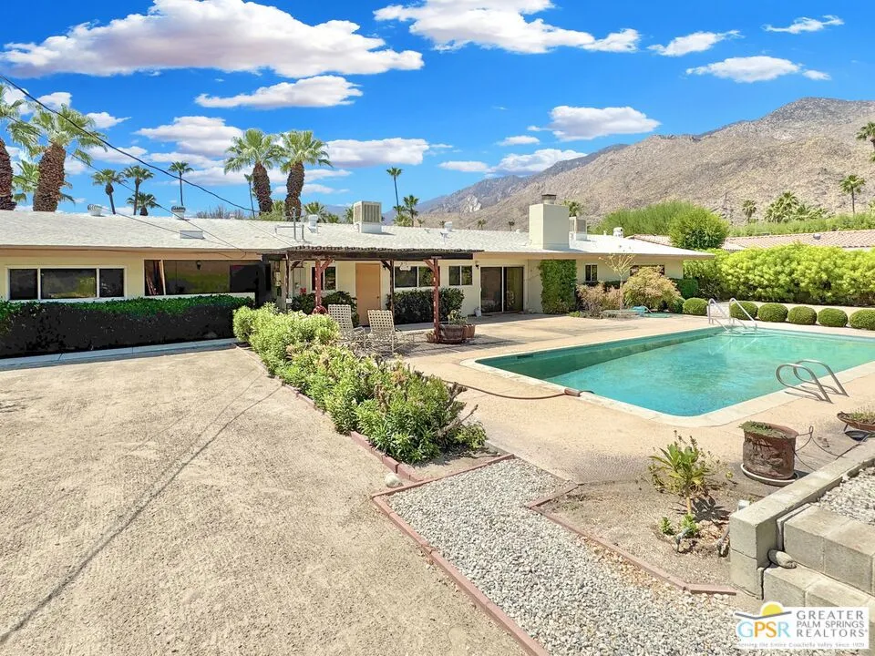 634 E Palo Verde Avenue Palm Springs, CA 92264