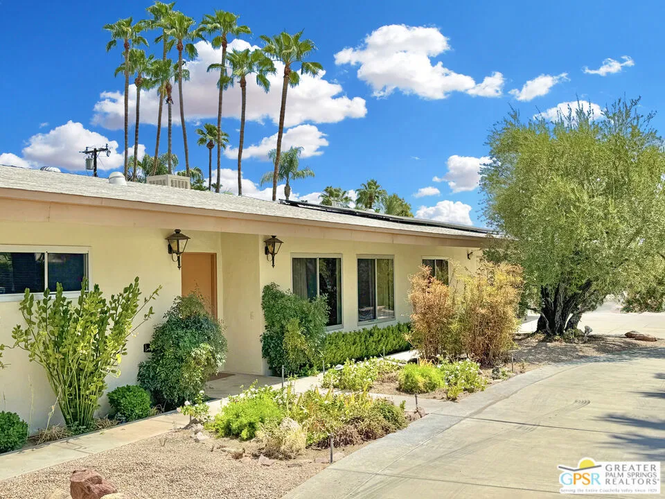 634 E Palo Verde Avenue Palm Springs, CA 92264