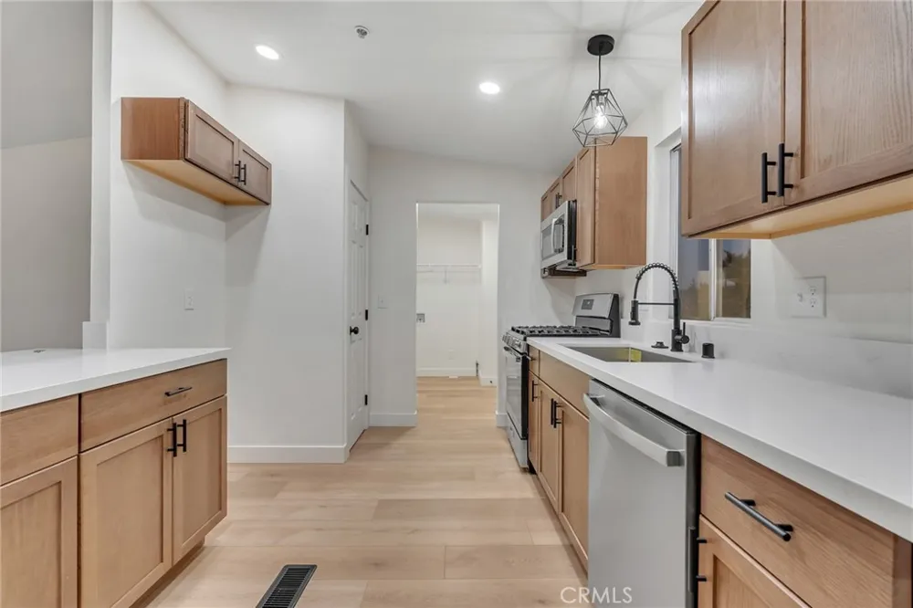 9572 Smith Road Phelan, CA 92371