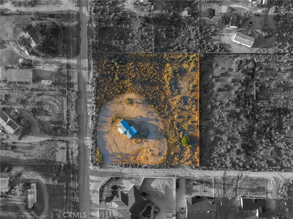 9572 Smith Road Phelan, CA 92371