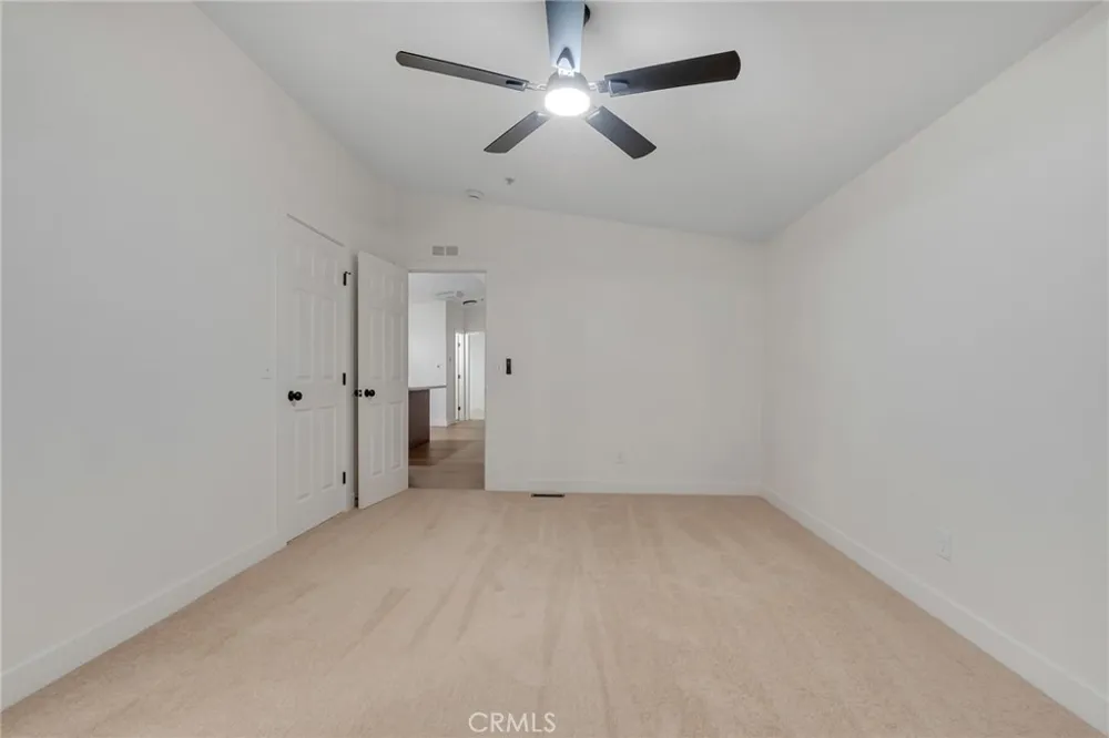 9572 Smith Road Phelan, CA 92371