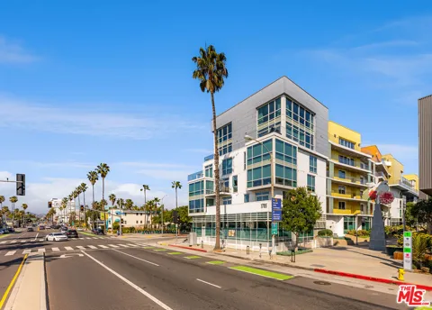 1705 Ocean Avenue #208