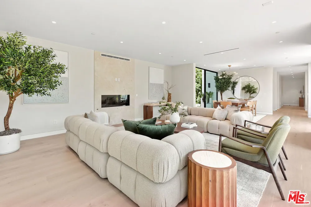 2031 Glyndon Avenue Venice, CA 90291