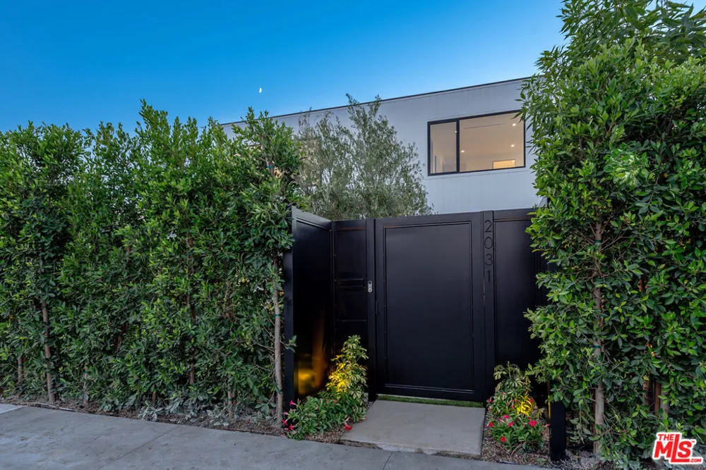 2031 Glyndon Avenue Venice, CA 90291