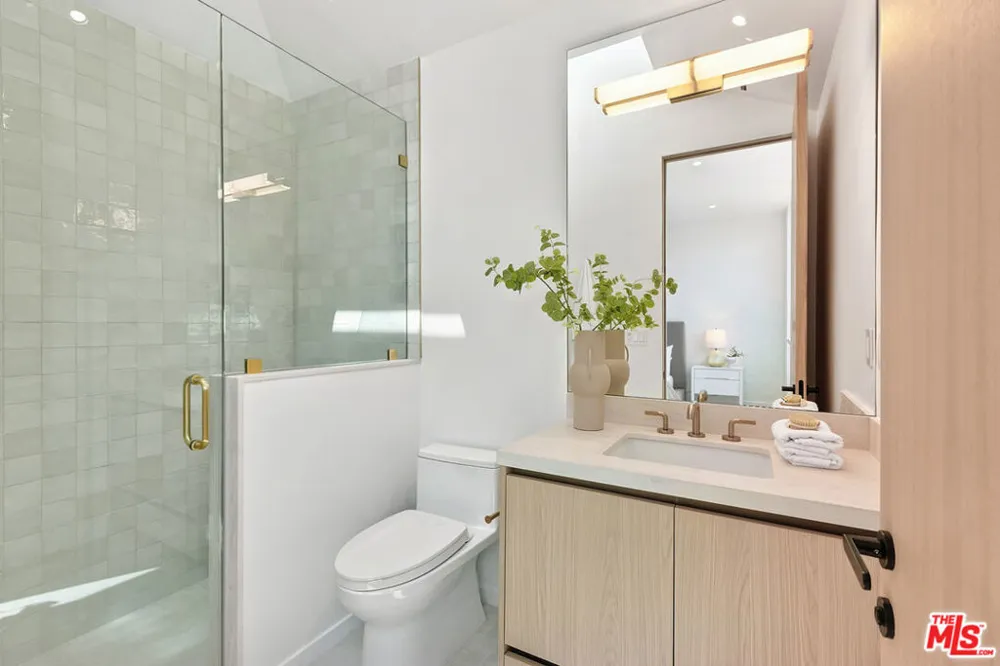 2031 Glyndon Avenue Venice, CA 90291