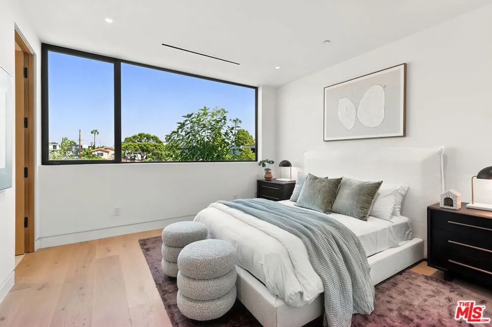 2031 Glyndon Avenue Venice, CA 90291