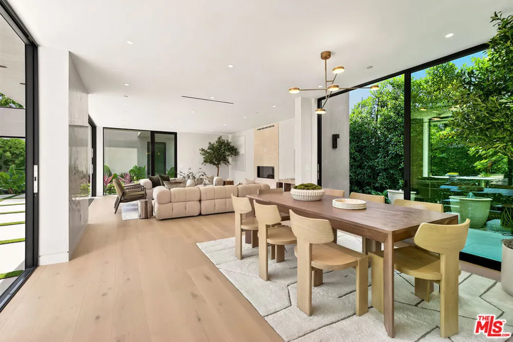 2031 Glyndon Avenue Venice, CA 90291