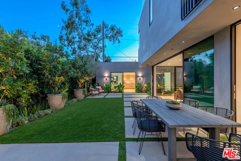 2031 Glyndon Avenue Venice, CA 90291