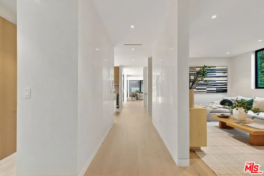 2031 Glyndon Avenue Venice, CA 90291