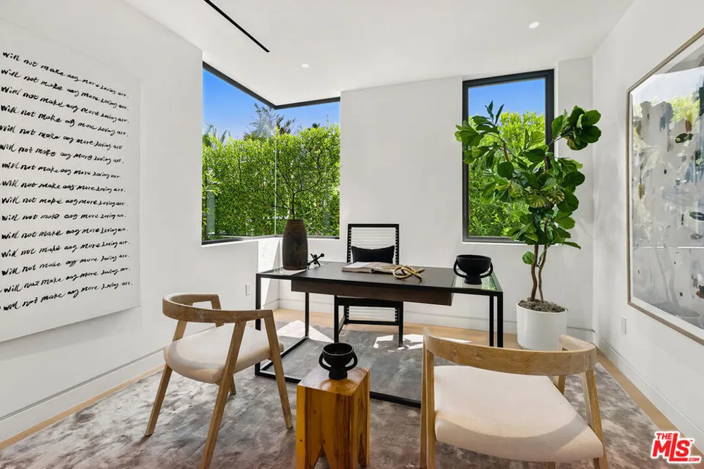 2031 Glyndon Avenue Venice, CA 90291