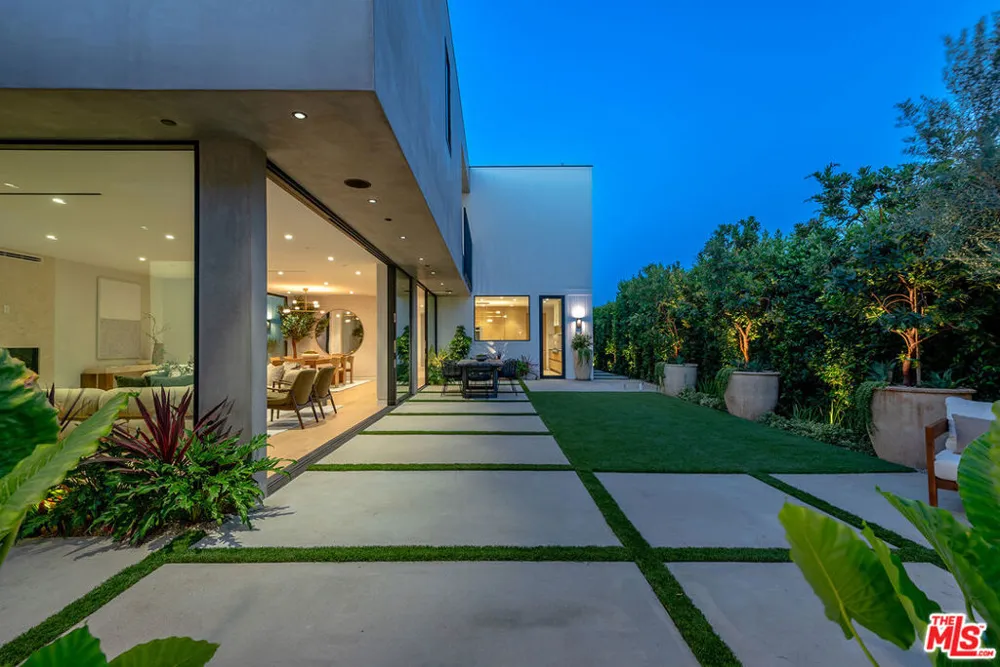 2031 Glyndon Avenue Venice, CA 90291
