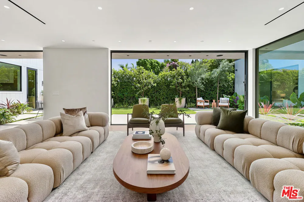 2031 Glyndon Avenue Venice, CA 90291