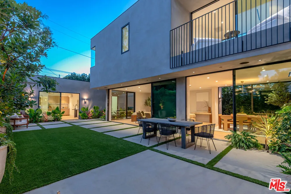 2031 Glyndon Avenue Venice, CA 90291