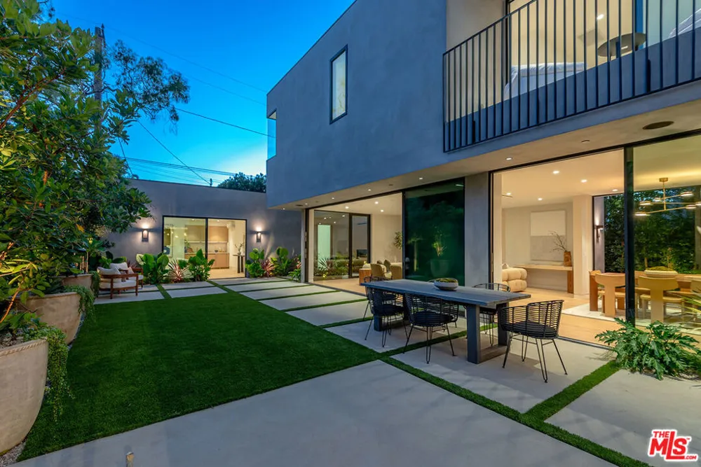 2031 Glyndon Avenue Venice, CA 90291