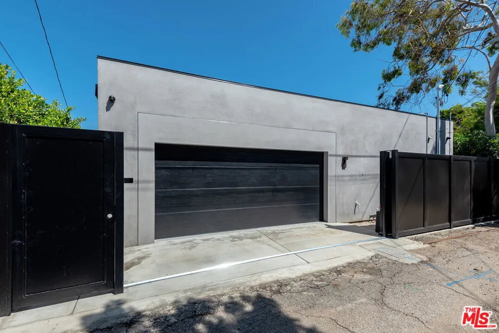 2031 Glyndon Avenue Venice, CA 90291