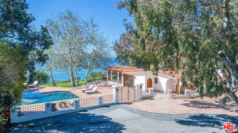 32752 Pacific Coast Highway