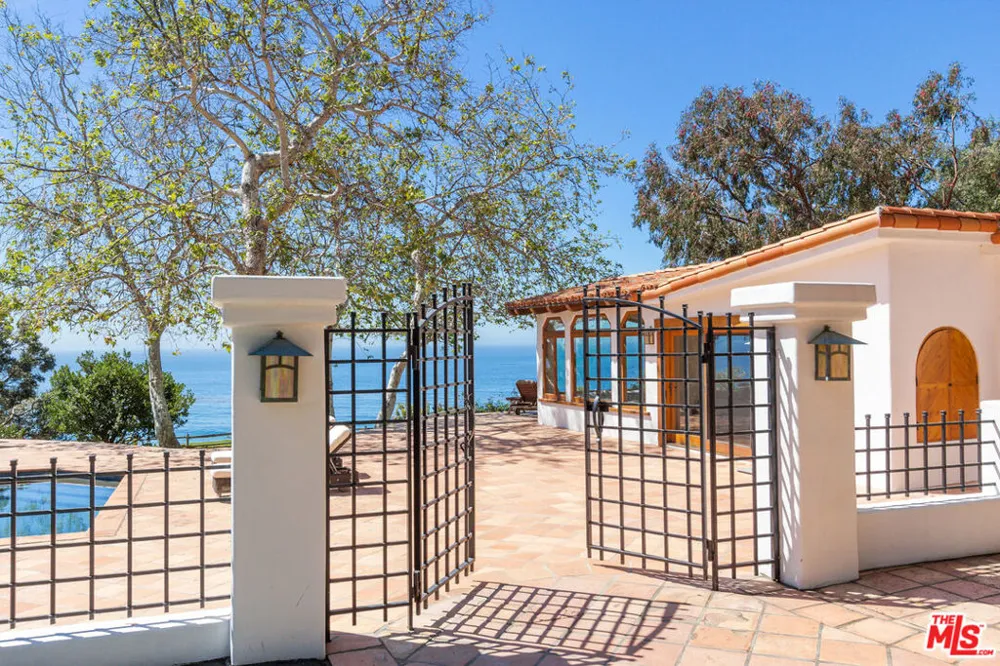 32752 Pacific Coast Highway Malibu, CA 90265