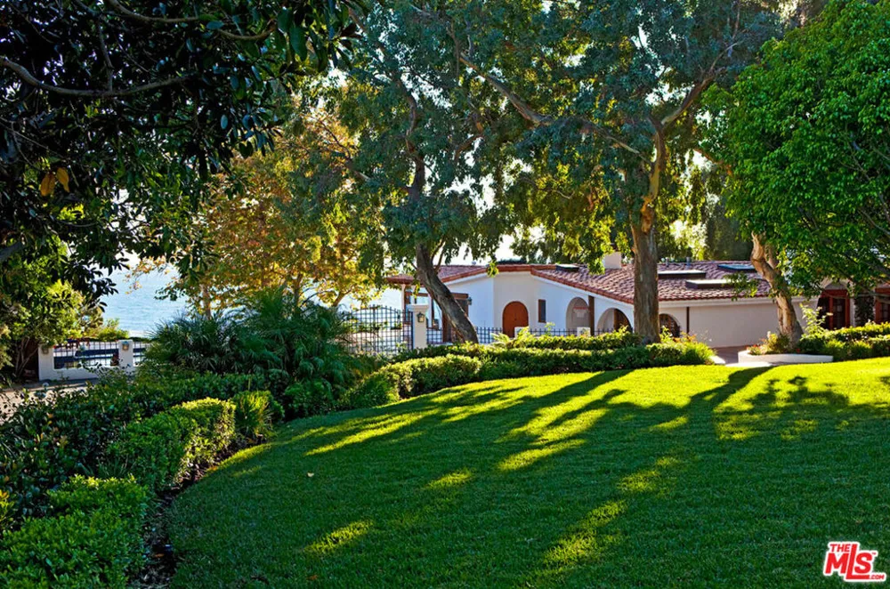32752 Pacific Coast Highway Malibu, CA 90265