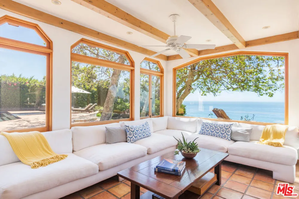 32752 Pacific Coast Highway Malibu, CA 90265