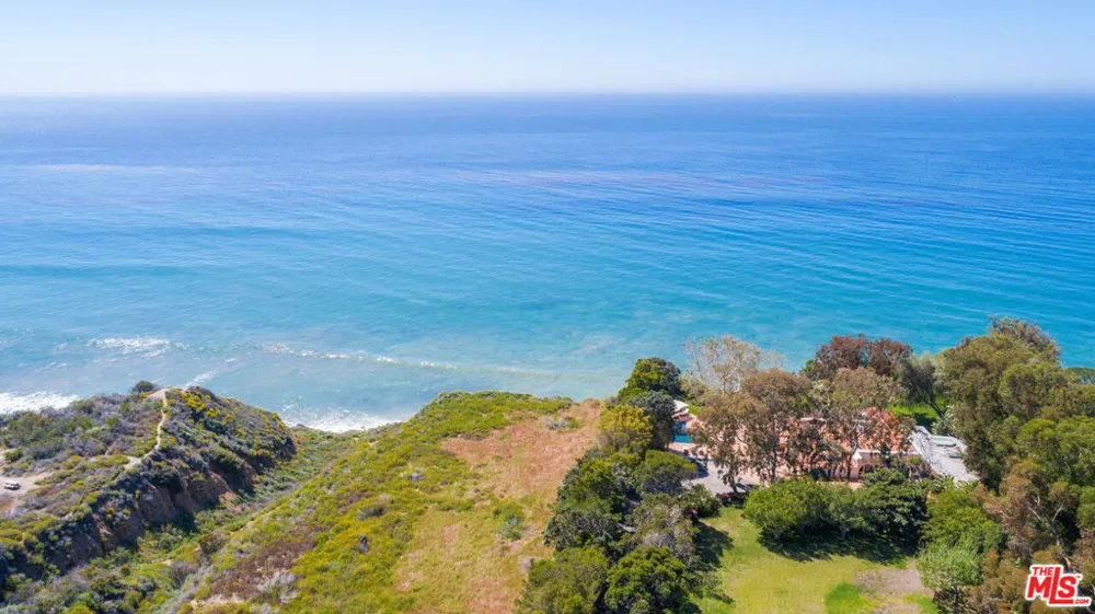 32752 Pacific Coast Highway Malibu, CA 90265