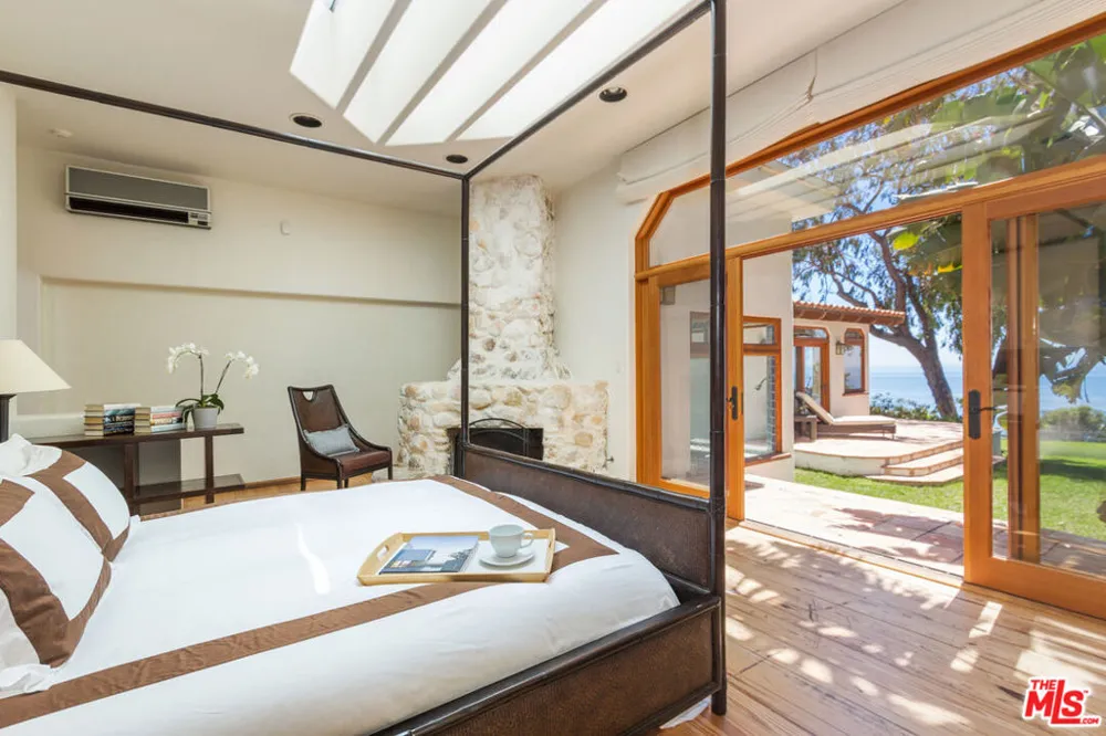 32752 Pacific Coast Highway Malibu, CA 90265
